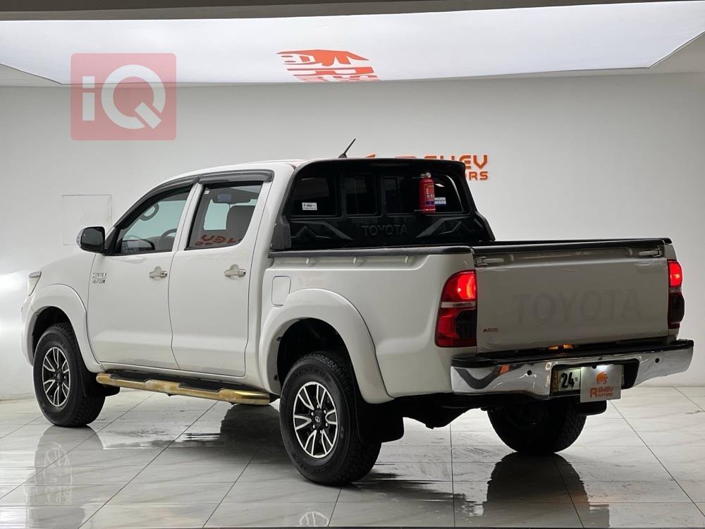 تويوتا هايلوكس